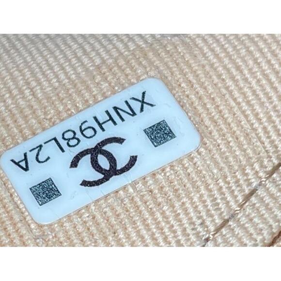 Chanel 19 Zip Hobo Clutch With Chain #240067C39B - Picture 7 of 7